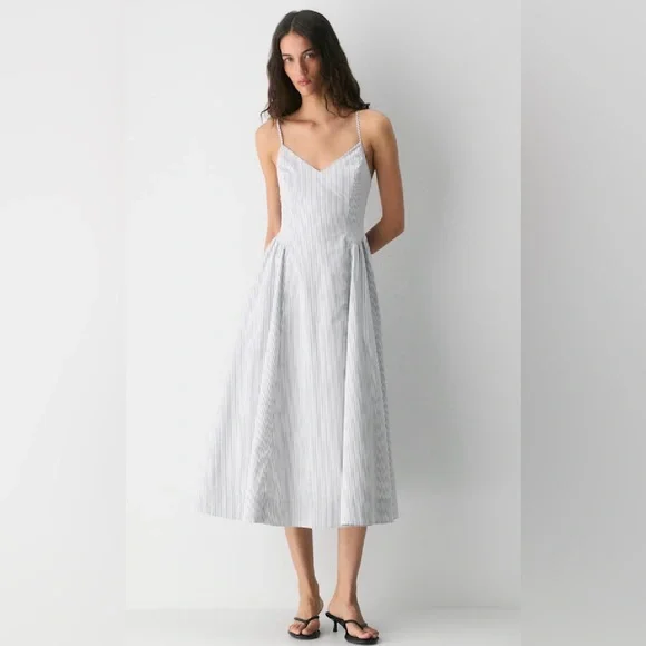 Aritzia Technique Poplin Dress V-neck cotton poplin maxi dress - size 10 - Picture 1 of 5